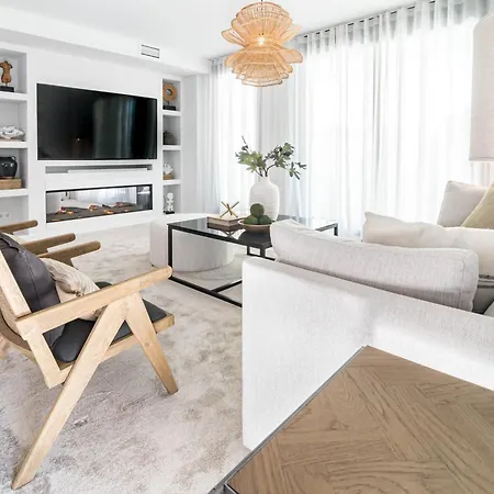 Mesas * إِستيبونا